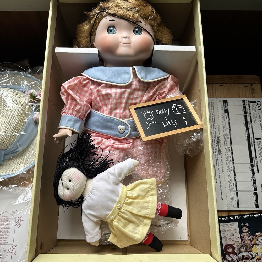 VTG 1993 Goebel DOLLY DINGLE Musical Doll Porcelain Limited Edition With Box - Picture 9 of 16